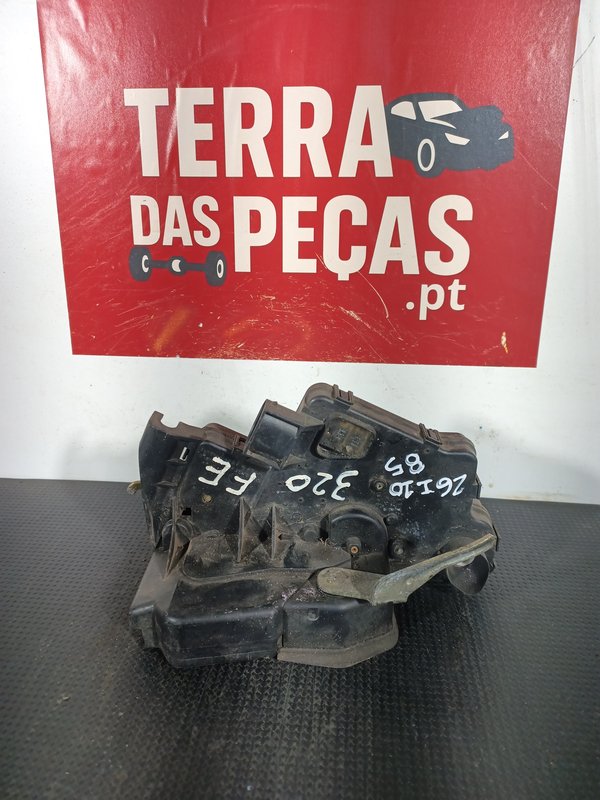 Fecho Porta BMW S3 E46 FRENTE ESQ 8196031