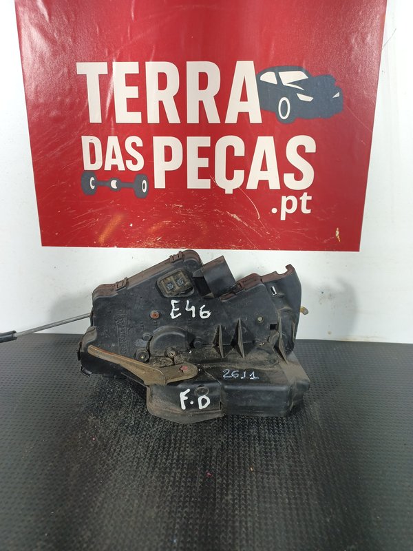 Fecho Porta BMW S3 E46 FRENTE DIR 8206408