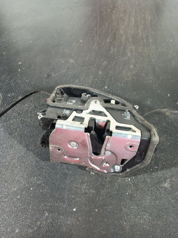Fecho Porta BMW S3 E90/E91 TRAZ DIR 7060296