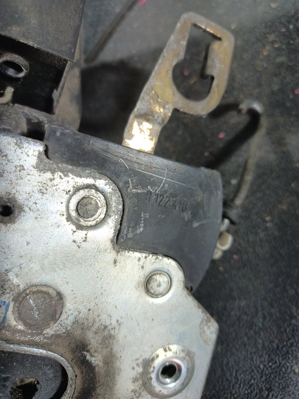 Fecho Porta BMW S3 E36 FRENTE DIR 8122418