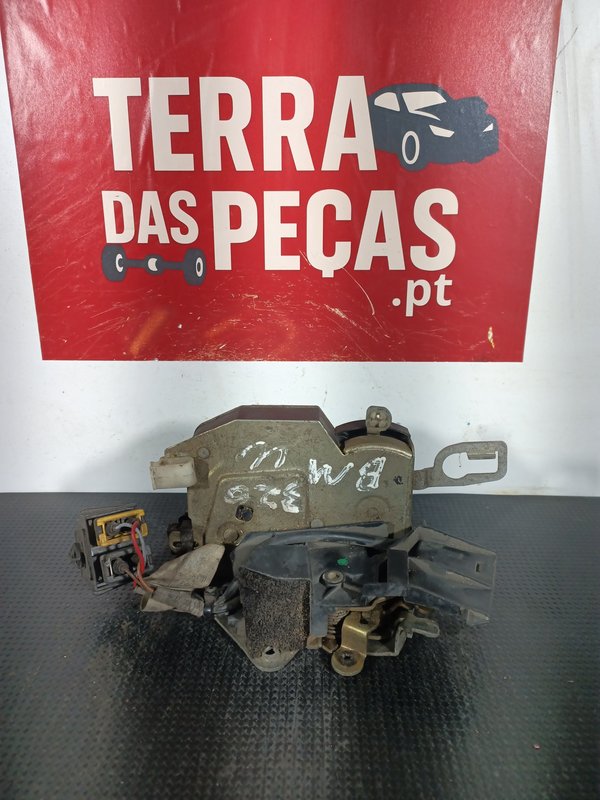 Fecho Porta BMW S3 E36 FRENTE DIR 8122508