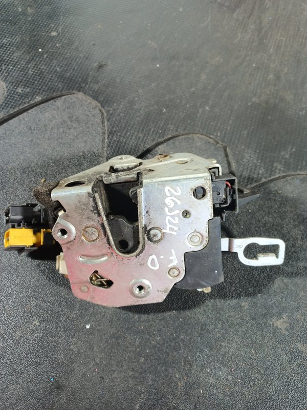 Fecho Porta BMW S3 E36 FRENTE DIR 8122508
