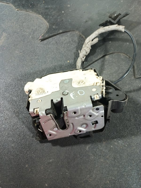 Fecho Porta MINI R50/R53/R56 FRENTE DIREITA 0556767-09