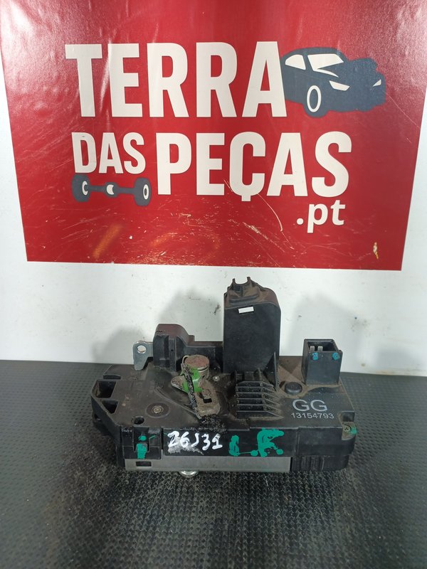 Fecho Porta OPEL CORSA C/MERIVA A TRAZ ESQ 13154793