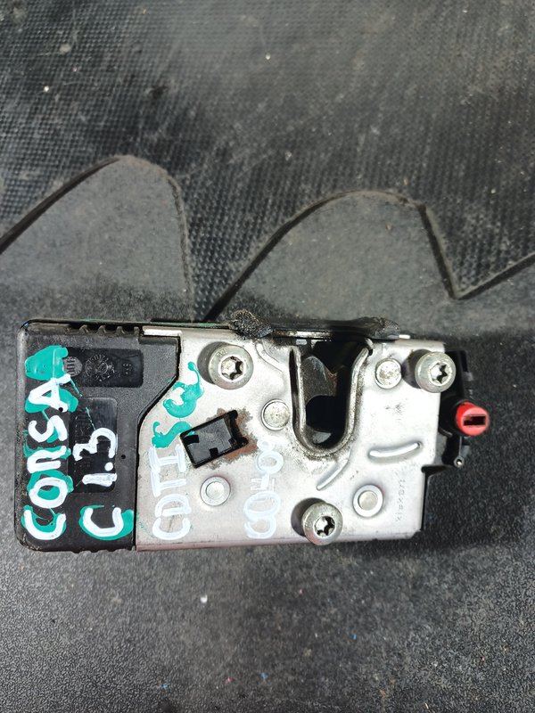Fecho Porta OPEL CORSA C/MERIVA A TRAZ ESQ 13154793