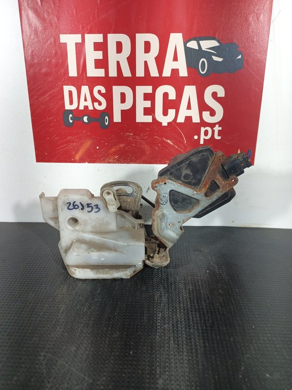 Fecho Porta MITSUBISHI LANCER VI TRAZ DIR MR135576