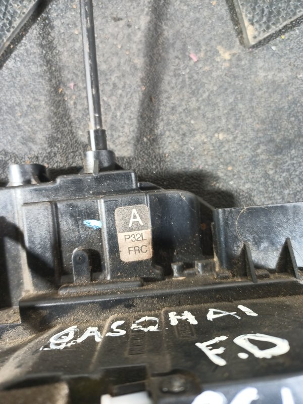 Fecho Porta NISSAN QASHQAI I FRENTE DIR 80500JD900