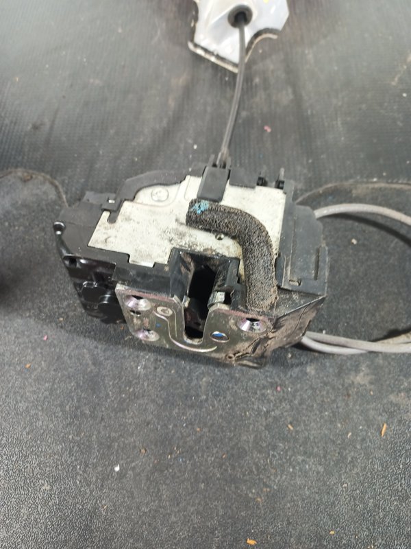 Fecho Porta NISSAN QASHQAI I FRENTE DIR 80500JD900