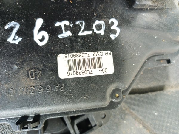 Fecho Porta VW GOLF V TRAZ DIREITA 7L0839016