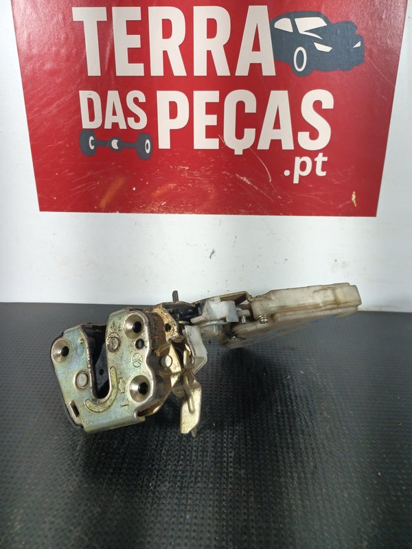 Fecho Porta NISSAN ALMERA TRAZ ESQ 82553BM760