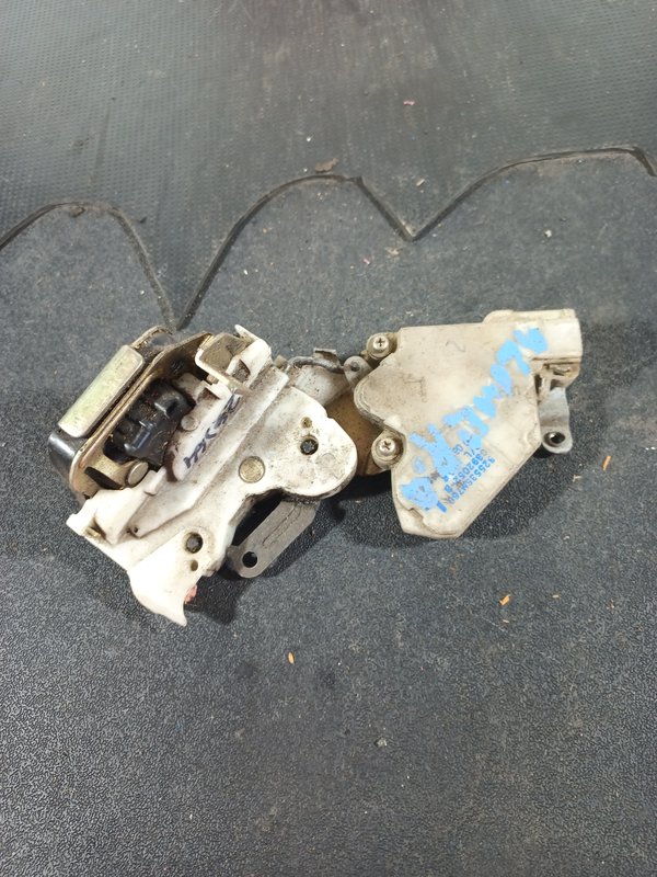 Fecho Porta NISSAN ALMERA TRAZ ESQ 82553BM760