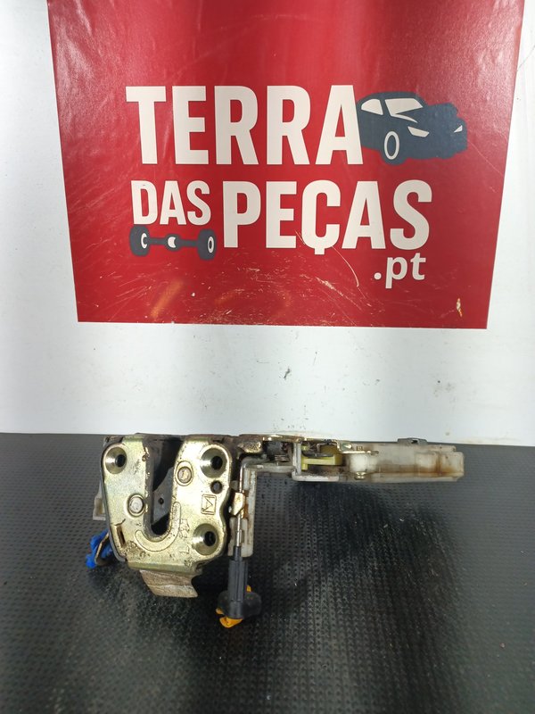 Fecho Porta NISSAN ALMERA FRENTE ESQ 8055361U66