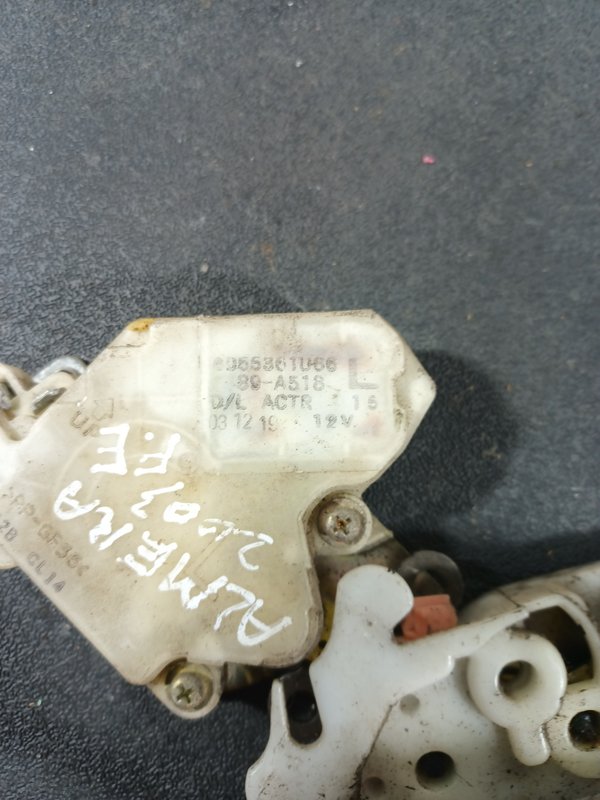 Fecho Porta NISSAN ALMERA FRENTE ESQ 8055361U66