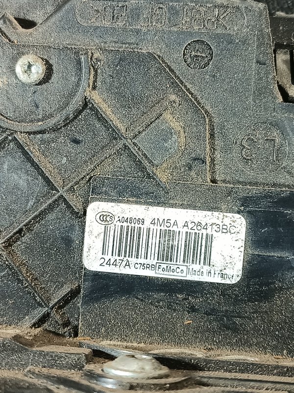 Fecho Porta FORD FOCUS II TRAZ ESQ 4M5AA26413BC