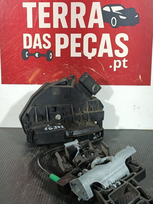 Fecho Porta FORD FIESTA VI TRAZ DIR AM5AR26412AF
