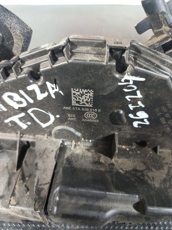 Fecho Porta SEAT IBIZA V TRAZ DIREITA A6E5TA839016E
