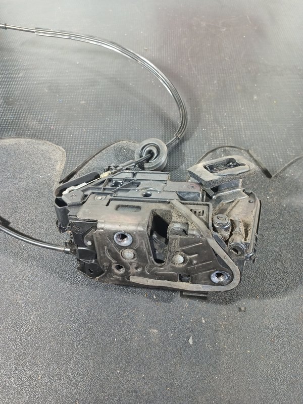 Fecho Porta SEAT IBIZA V TRAZ DIREITA A6E5TA839016E