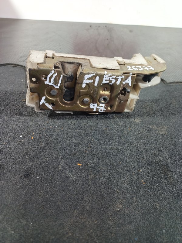 Fecho Porta FORD FIESTA III TRAZ ESQ 94FBA264A27AA