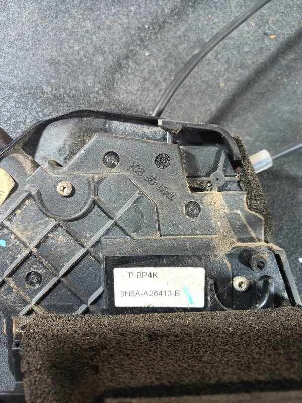 Fecho Porta MAZDA 3 TRAZ ESQ 3N6AA26413B