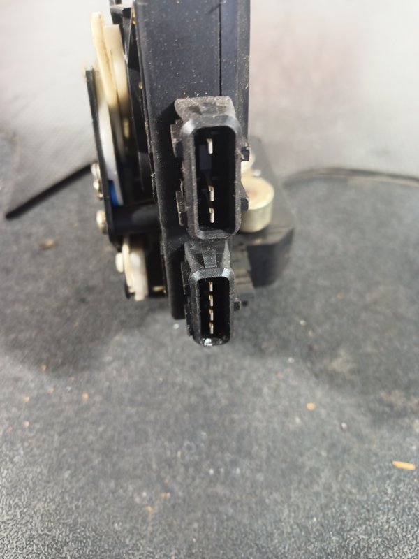 Fecho Porta VOLVO V70 TRAZ ESQ P9203913
