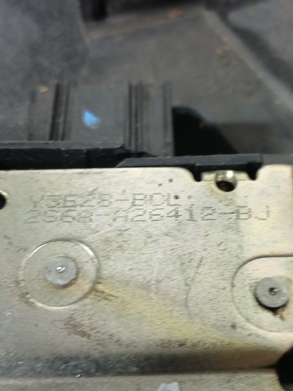 Fecho Porta FORD FIESTA TRAZ DIR 266A-A26412-BJ