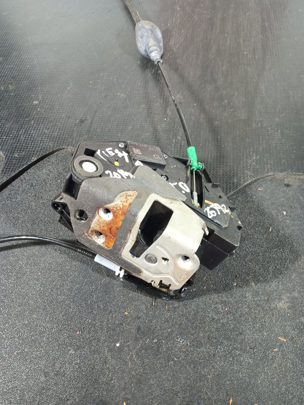 Fecho Porta FORD FIESTA VI TRAS DIR AM5A-R26413-AF