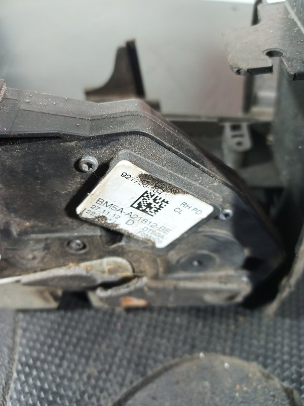 Fecho Porta FORD FOCUS III/KUGA II FD BM5AA21812BE