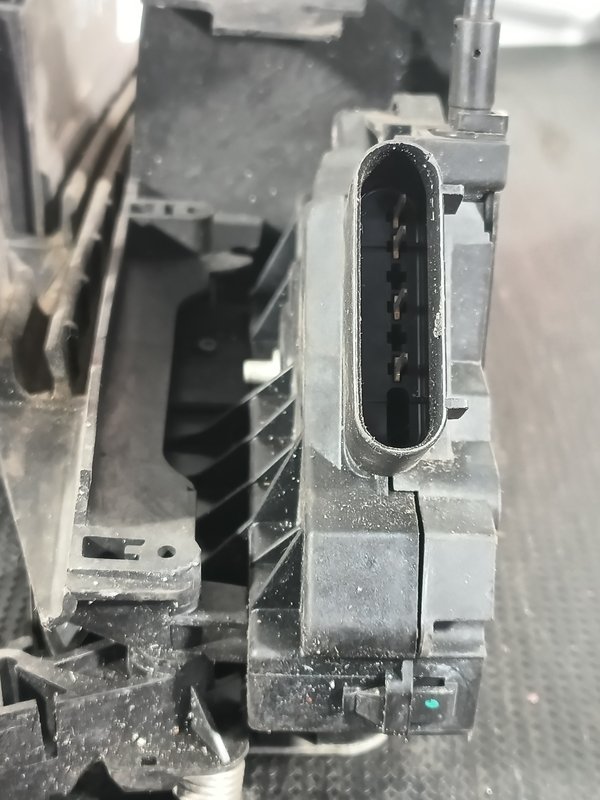 Fecho Porta FORD FOCUS III/KUGA II FD BM5AA21812BE