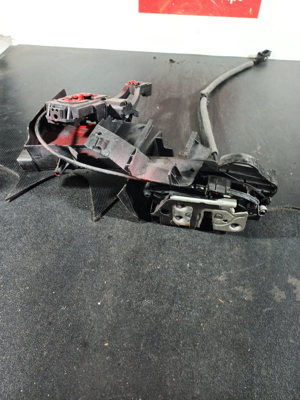 Fecho Porta FORD FOCUS III/KUGA II FD BM5AA21812BE
