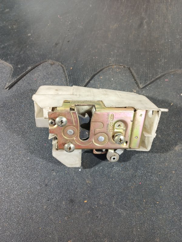 Fecho Porta FORD FIESTA IV FD 96FGA219A64CG