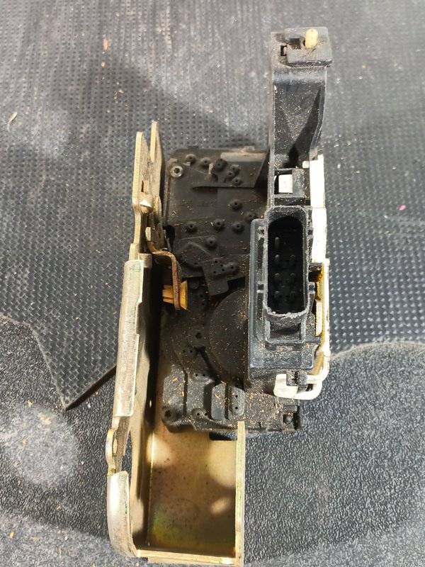 Fecho Porta FORD TRANSIT VI/ VII TRAS 1C15-043150-CH