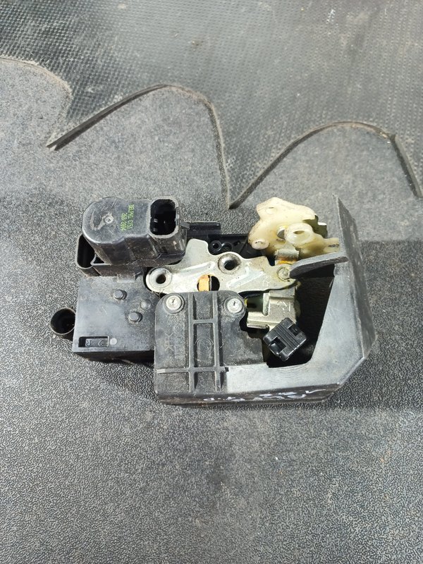 Fecho Porta ALFA ROMEO 156 FD DELPHIC151