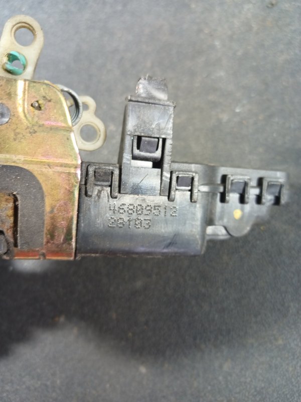 Fecho Porta FIAT STILO FD 46809512