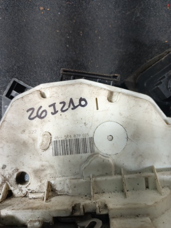 Fecho Porta VW POLO V TRAZ ESQUERDA 5K4839015