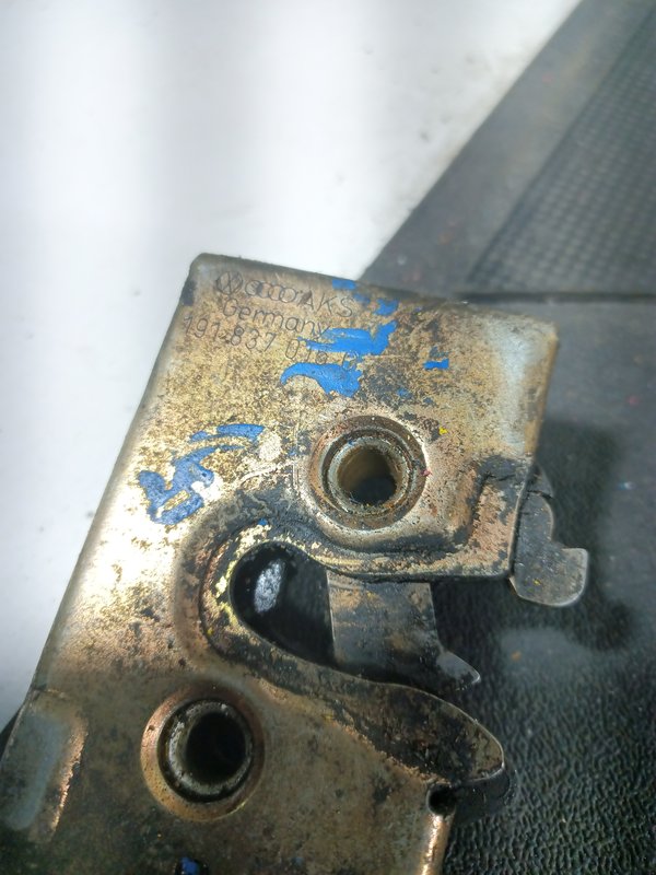 Fecho Porta VW GOLF II FRENTE ESQUERDA 191837015C