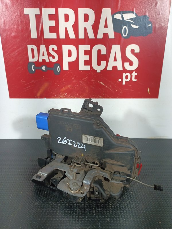 Fecho Porta VW GOLF V TRAZ ESQUERDA 7L0839015D