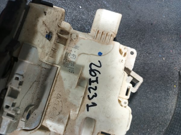 Fecho Porta AUDI A3 TRAZ ESQUERDA 4F0839015