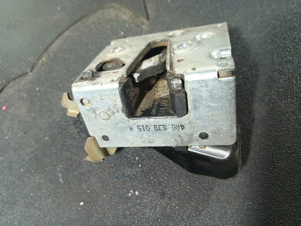 Fecho Porta AUDI A4 TRAZ ESQUERDA 4H0839015H