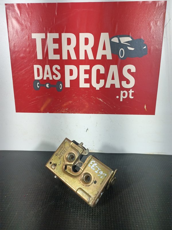 Fecho Porta VW PASSAT TRAZ ESQUERDA 3A0839015