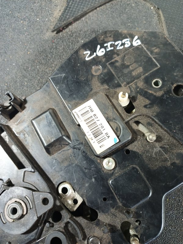 Fecho Porta VW Transporter T5 TRAZ ESQUERDA 7H0827201BA