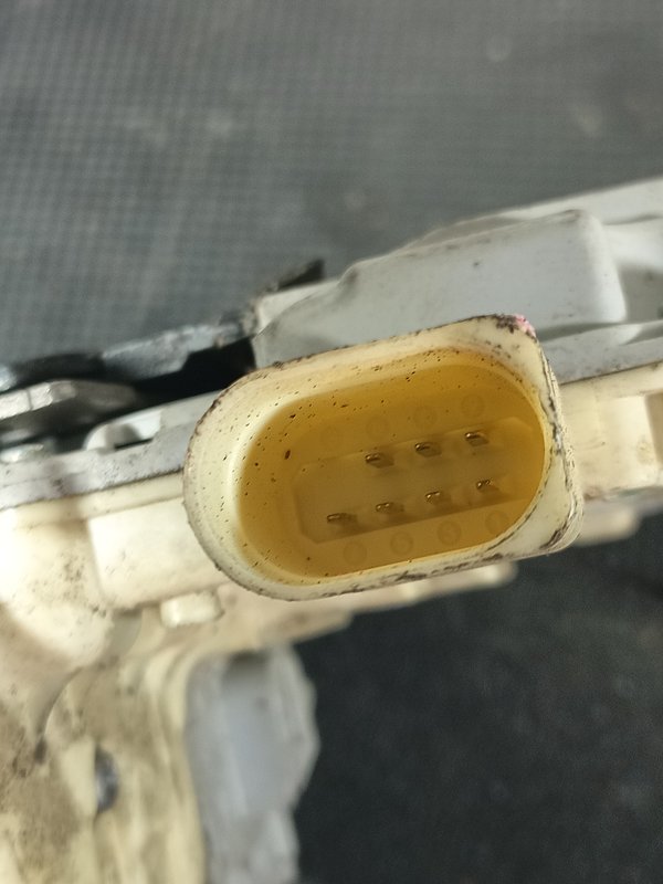Fecho Porta VW PASSAT B6 TRAZ ESQUERDA 3C4839015A