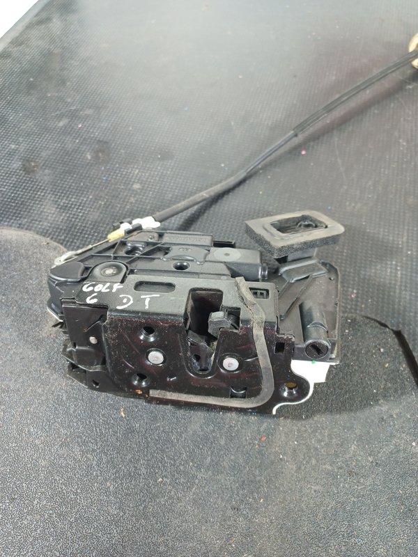 Fecho Porta VW GOLF VI / POLO FRENTE DIREITA 5K1837016B