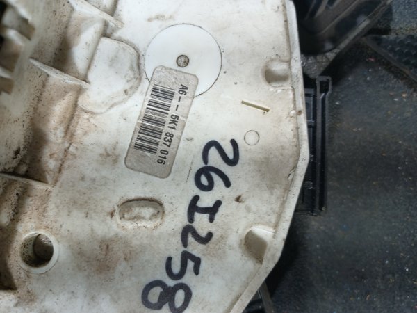 Fecho Porta VW POLO V FRENTE DIREITA 5K1837016