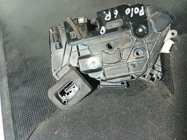 Fecho Porta VW POLO V FRENTE DIREITA 5K1837016E