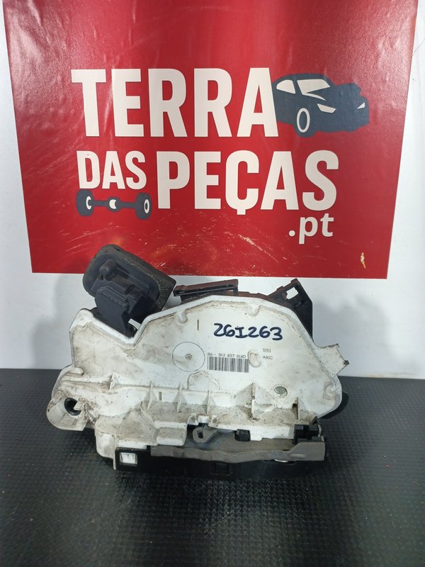 Fecho Porta AUDI A3 FRENTE DIREITA 5K2837016D