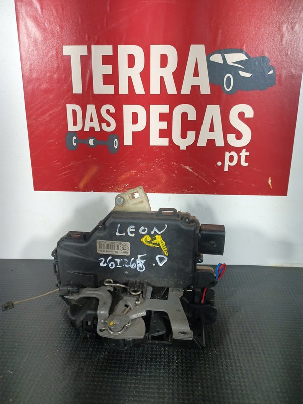Fecho Porta SEAT LEON I FRENTE DIREITA 3B1837016CA