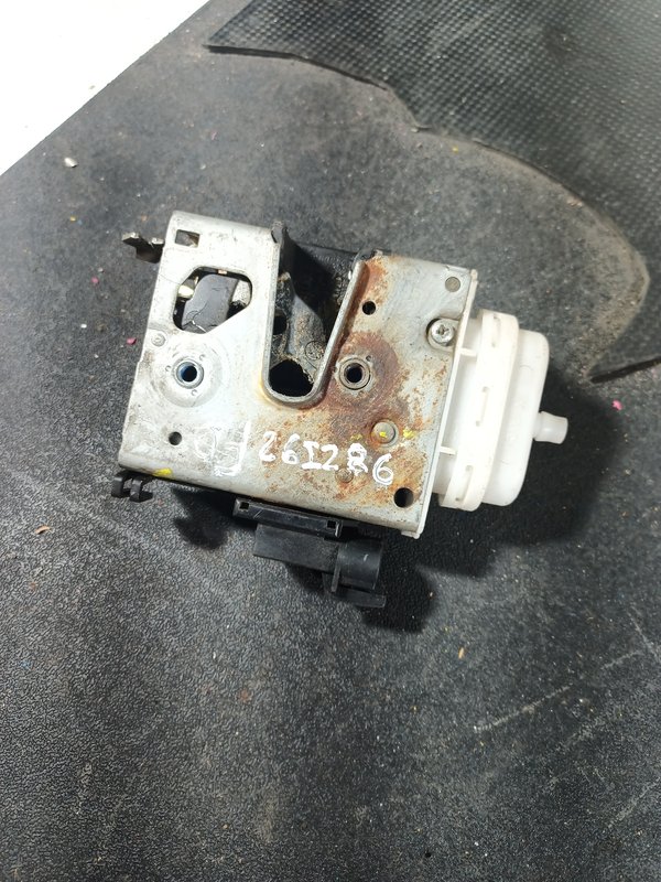 Fecho Porta AUDI A3 FRENTE DIREITA 8L1837016C