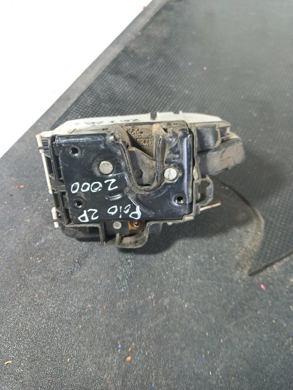 Fecho Porta VW POLO III FRENTE DIREITA 6N1837016E
