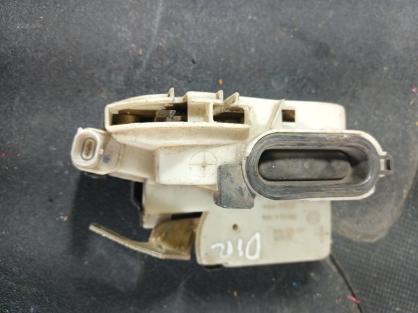 Fecho Porta VW POLO III FRENTE DIREITA 1HS862153