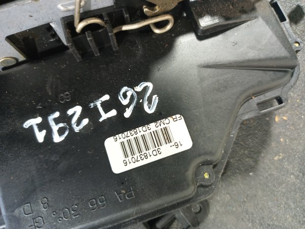 Fecho Porta VW GOLF VI FRENTE DIREITA 3D1837016